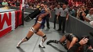 Becky Lynch vs Sasha Banks for the RAW Women's Championship